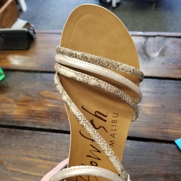 Sandals - Picture 3 of 5